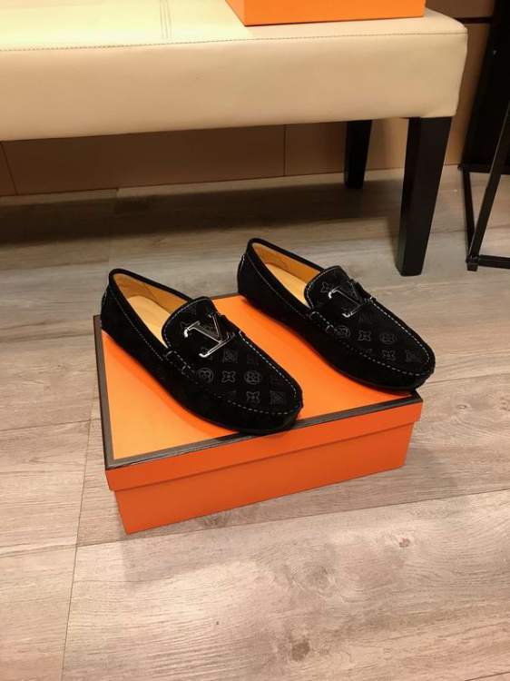Picture of Louis Vuitton Shoes _SKULVsz38-44mnf038212075